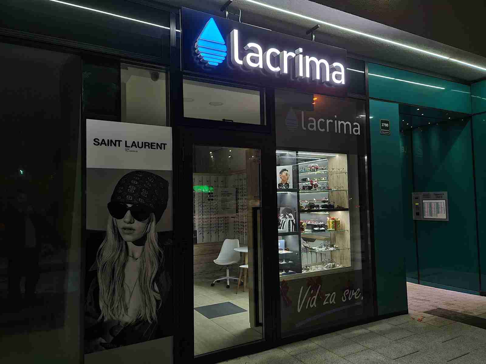 Visual Art Sarajevo Alubond svjetleće reklame - Alubond reklame su elegantna i izdržljiva rešenja za eksterijerne i enterijerne oznake.