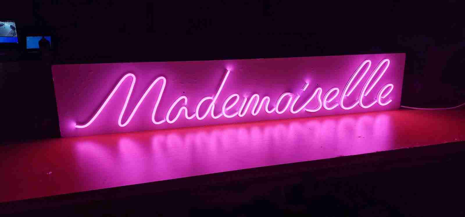 Visual Art Sarajevo LED Neon - LED neon reklame donose nostalgični šarm neona u modernom izdanju.
