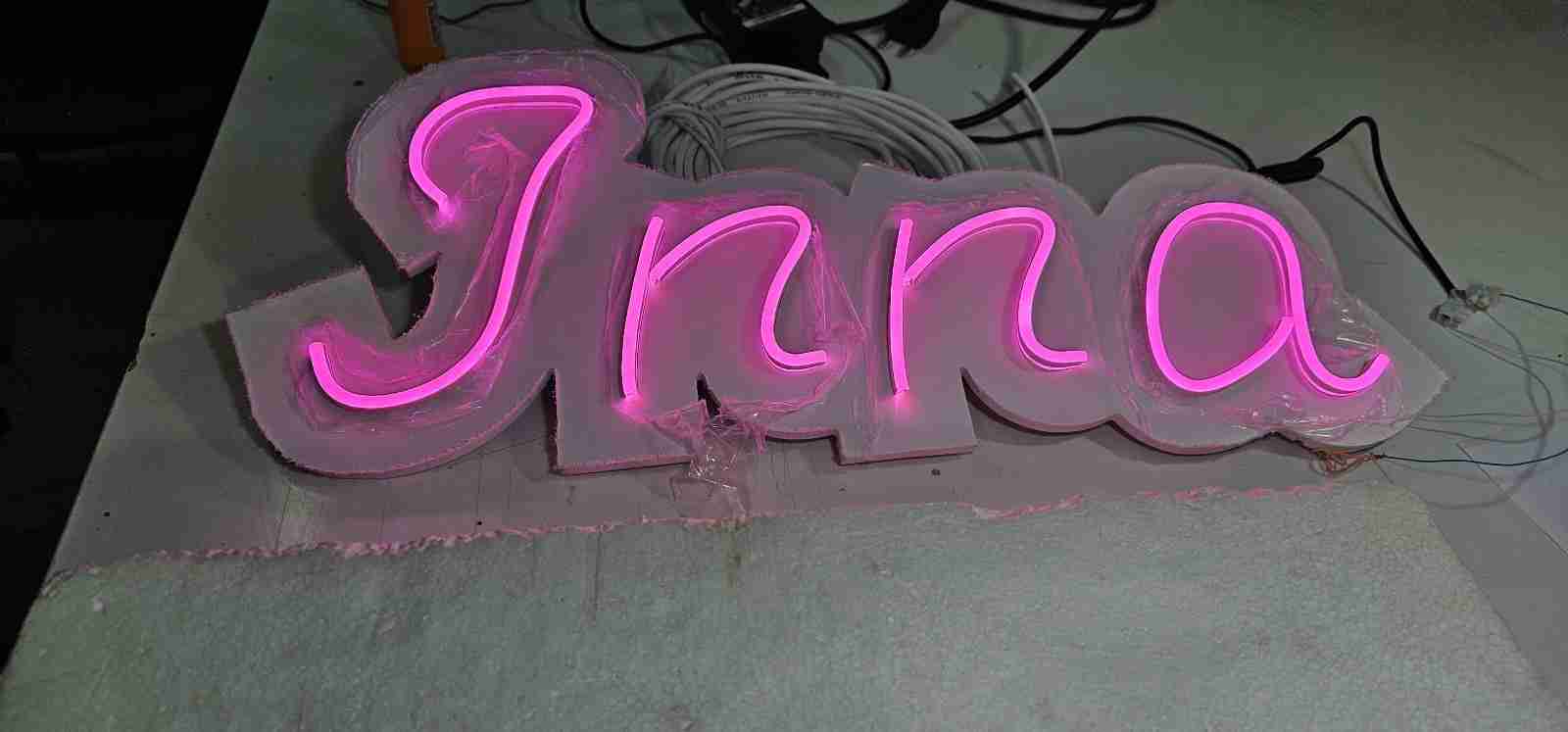 Visual Art Sarajevo LED Neon - LED neon reklame donose nostalgični šarm neona u modernom izdanju.